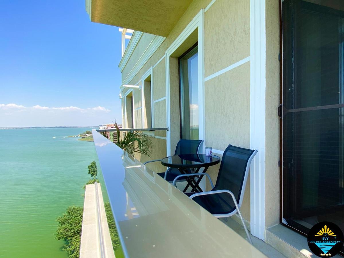 Evy Deluxe Apartment Mamaia Exterior photo