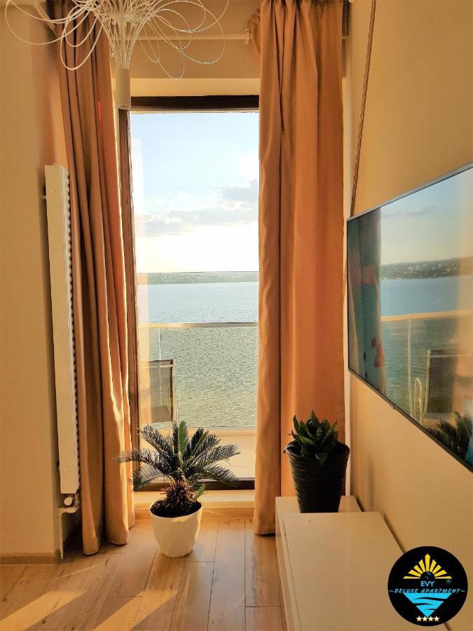 Evy Deluxe Apartment Mamaia Exterior photo